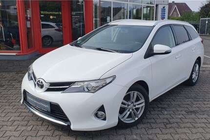 Toyota Auris 99.997 km 12.750 &euro; Beckum 59269