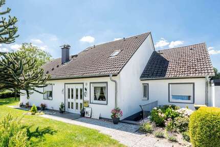 Haus Schloß Holte-Stukenbrock Stukenbrock - 8.5 Zimmer, 216 m&sup2;, 497.500&euro; | Angebot:27325982