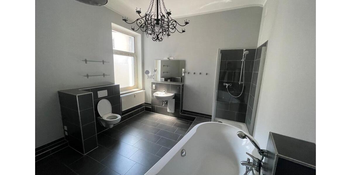 Etagenwohnung Bielefeld Schildesche - 3 Zimmer, 120 m&sup2;, 1.200&euro; | Angebot:20300276