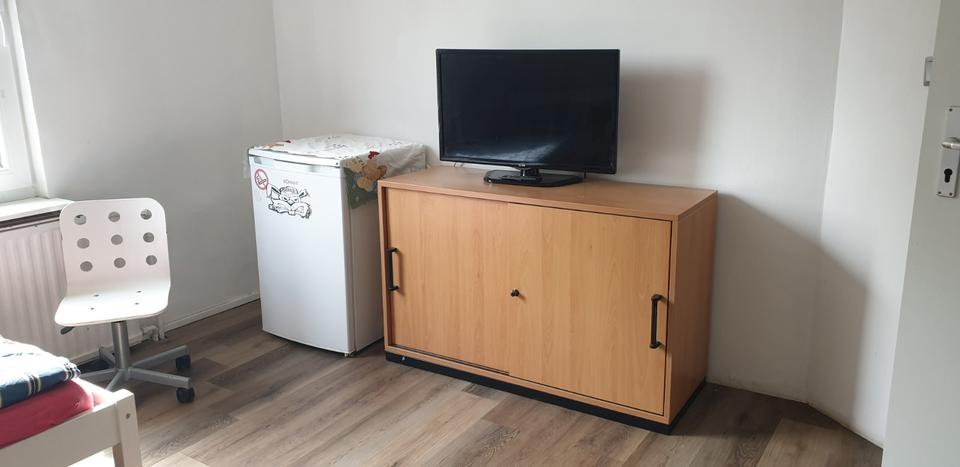 Einfamilienhaus Werther (Westfahlen) - 9 Zimmer, 400 m&sup2;, 1.800&euro; | Angebot:19067826