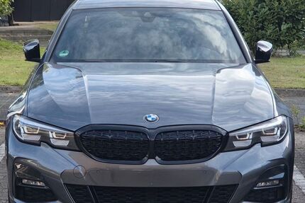 BMW 320 97.000 km 25.400 &euro; Bielefeld 33699
