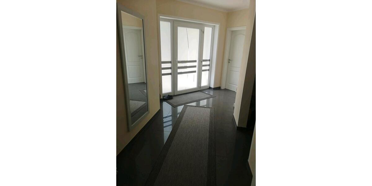 Einfamilienhaus Lage - 7 Zimmer, 150 m&sup2;, 550.000&euro; | Angebot:27287422