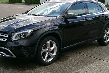 Mercedes-Benz GLA 180 143.780 km 14.490 &euro; Lippstadt-Lipperbruch 59558