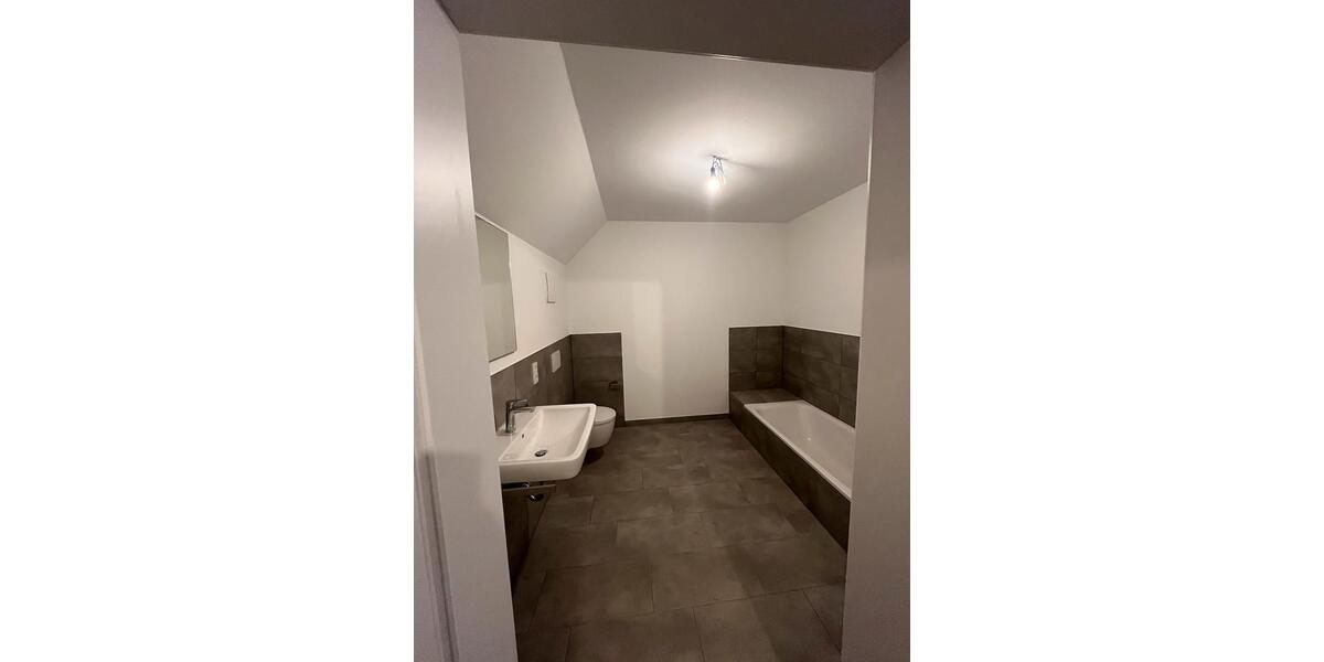Maisonettenwohnung Bielefeld Brackwede - 3 Zimmer, 145 m&sup2;, 1.500&euro; | Angebot:23615732