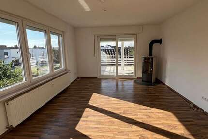 Wohnung Halle - 3 Zimmer, 83 m&sup2;, 1.050&euro; | Angebot:27306471