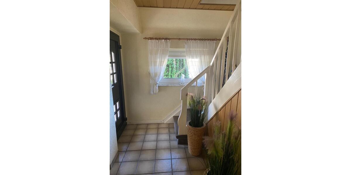 Einfamilienhaus Gütersloh - 8 Zimmer, 180 m&sup2;, 620.000&euro; | Angebot:27428611