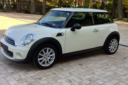 Mini ONE 87.000 km 7.500 &euro; Beelen 48361