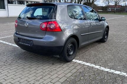 VW Golf 110.000 km 4.300 &euro; Bielefeld 33689