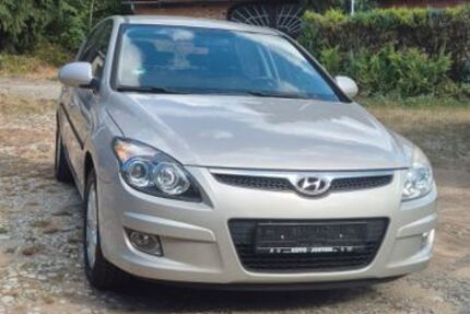 Hyundai i30 110.350 km 4.599 &euro; Halle 33790