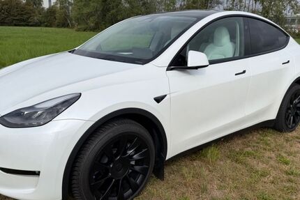 Tesla Model Y 22.000 km 46.990 &euro; Bielefeld 33699