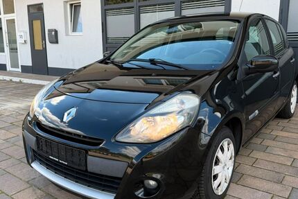 Renault Clio 153.855 km 2.900 &euro; Bielefeld 33689