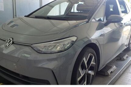 VW ID.3 39.305 km 29.890 &euro; Bielefeld 33689