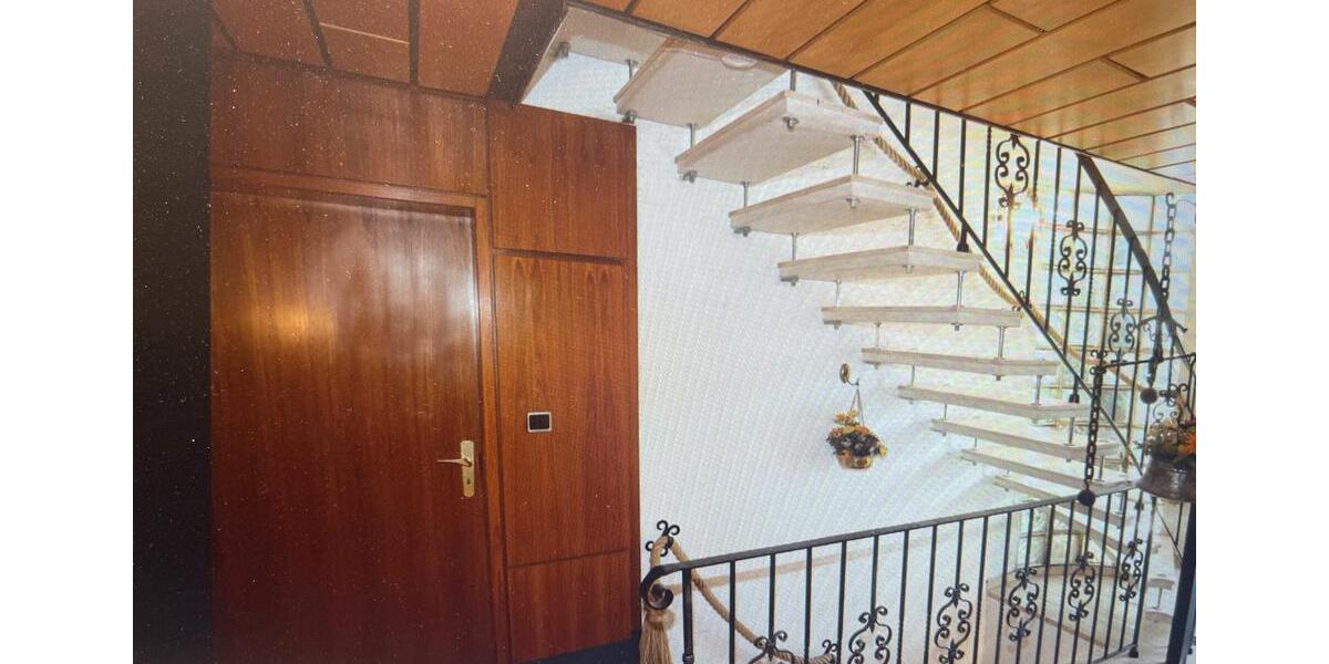 Doppelhaushälfte Ennigerloh - 10 Zimmer, 230 m&sup2;, 299.000&euro; | Angebot:27416407