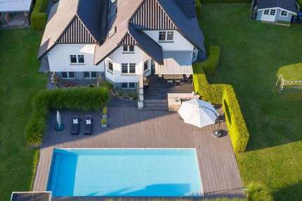Haus Lage - 9 Zimmer, 256 m&sup2;, 995.000&euro; | Angebot:19905488