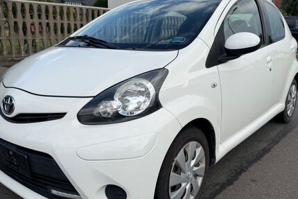 Toyota Aygo (X) 89.000 km 4.390 &euro; Bielefeld 33729