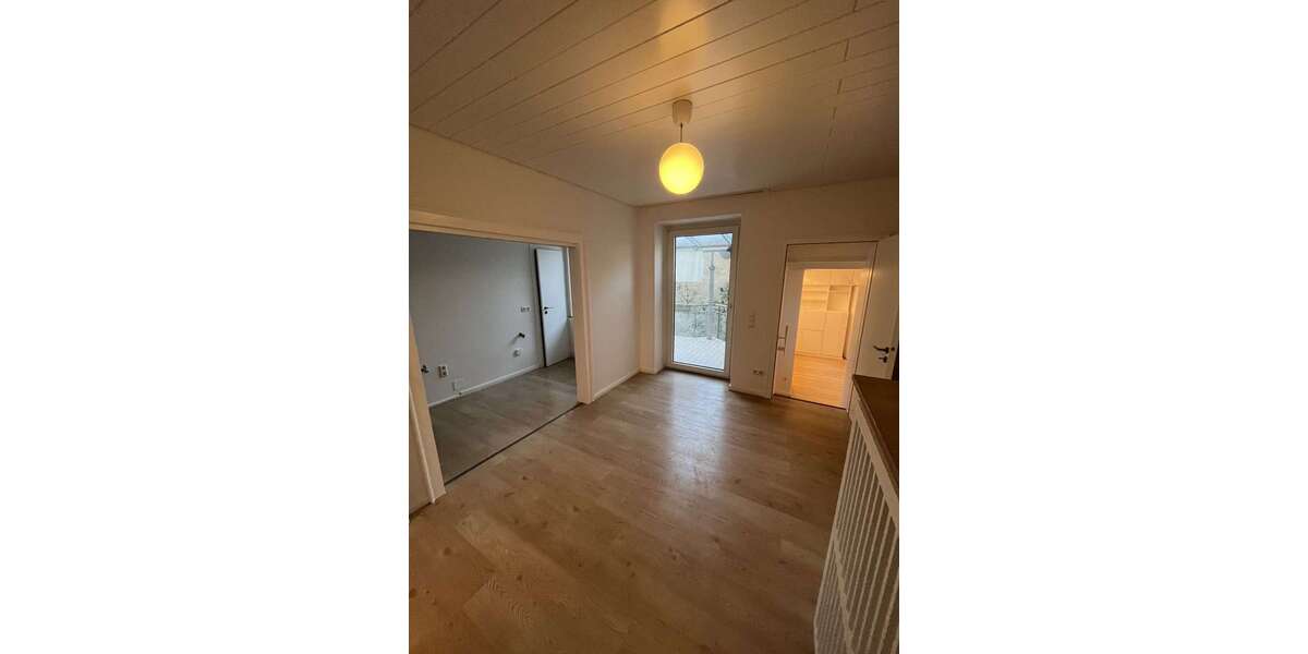 Etagenwohnung Bielefeld - 6 Zimmer, 161 m&sup2;, 1.691&euro; | Angebot:27355387