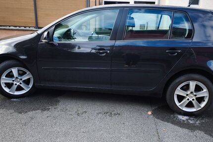 VW Golf 235.500 km 2.450 &euro; Bielefeld 33613