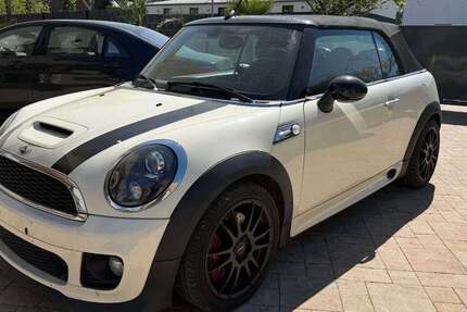 Mini John Cooper Works Cabrio 212.344 km 8.550 &euro; Versmold 33775