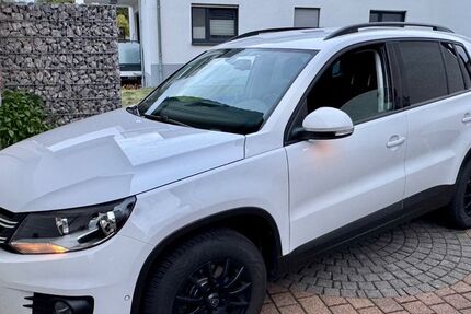 VW Tiguan 124.500 km 7.999 &euro; Bielefeld 33605