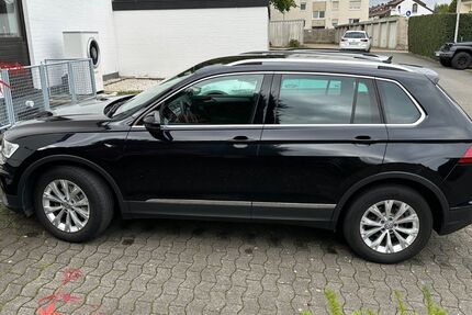 VW Tiguan 52.500 km 18.999 &euro; Bielefeld 33611