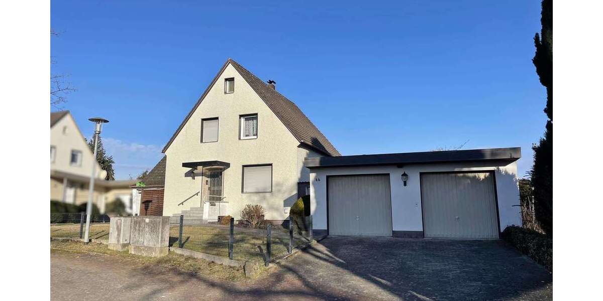 Einfamilienhaus Lage - 5 Zimmer, 100 m&sup2;, 180.000&euro; | Angebot:25764324