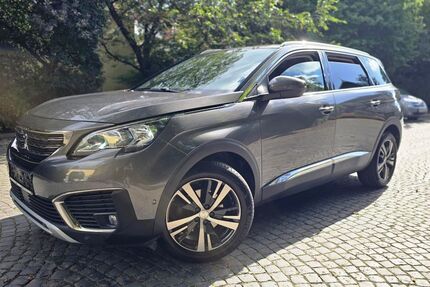 Peugeot 5008 100.000 km 14.490 &euro; Borgholzhausen 33829