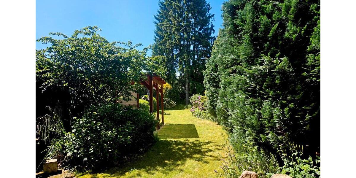 Einfamilienhaus Lage - 6 Zimmer, 180 m&sup2;, 320.000&euro; | Angebot:27457442