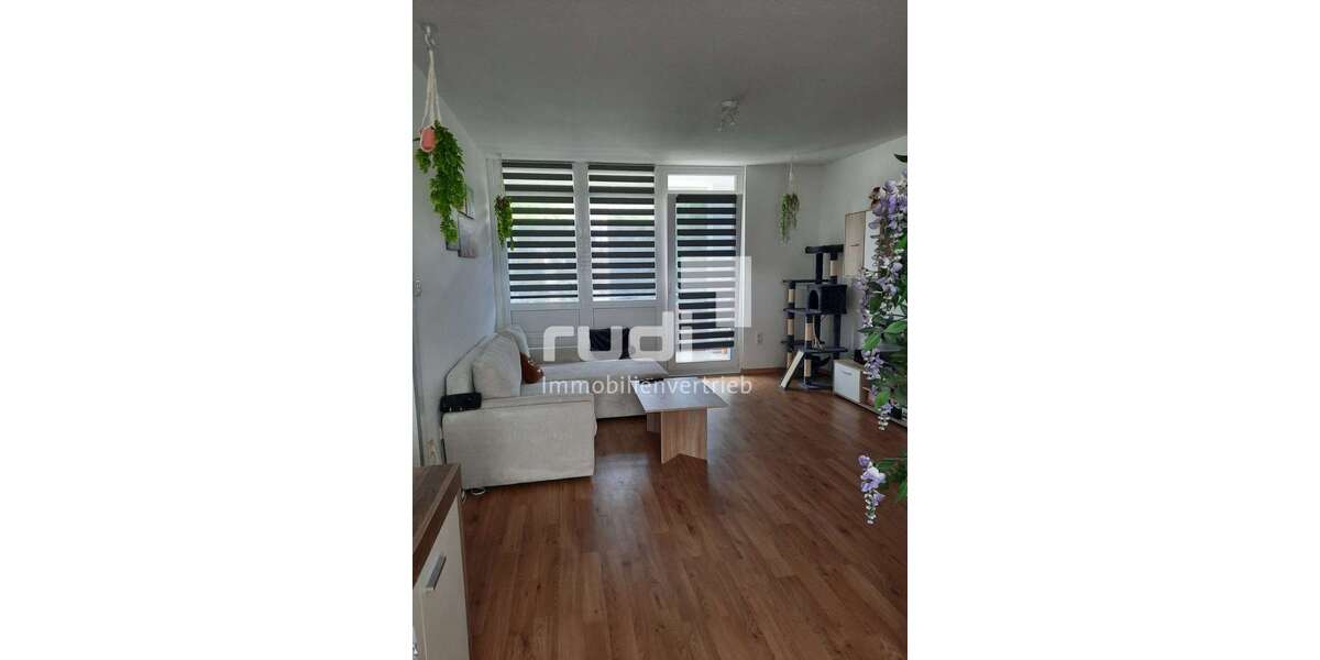 Etagenwohnung Lage - 3 Zimmer, 75 m&sup2;, 106.000&euro; | Angebot:24512723