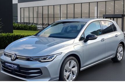 VW Golf 8.935 km 32.980 &euro; Bielefeld 33689