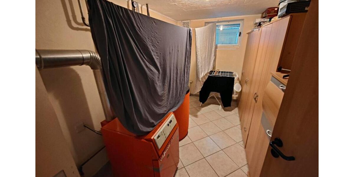 Doppelhaushälfte Lage - 9 Zimmer, 172 m&sup2;, 435.000&euro; | Angebot:27242749