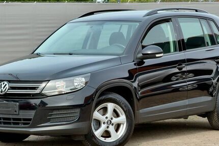 VW Tiguan 152.300 km 7.499 &euro; Versmold 33775